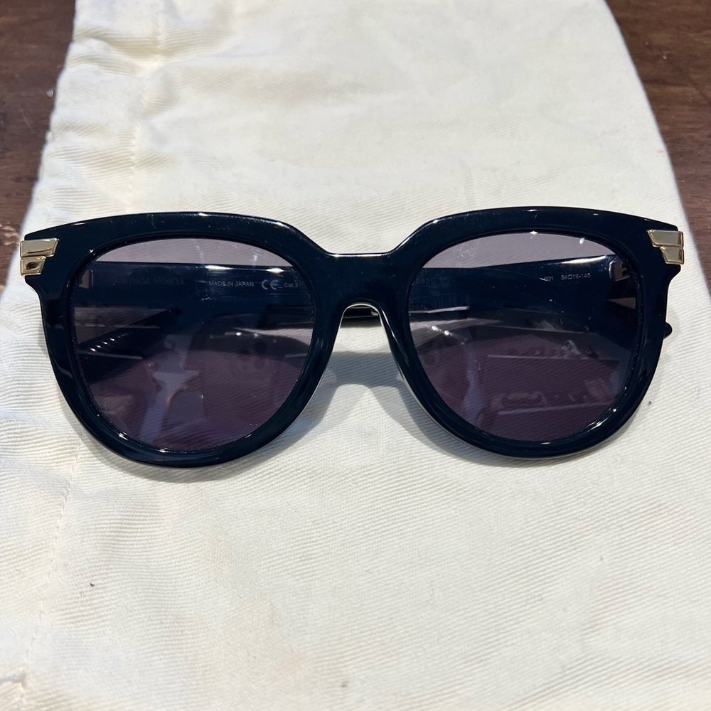 Bottega Veneta BV1104SA Sunglasses – Black with Gold Hardware – New ~ no case
